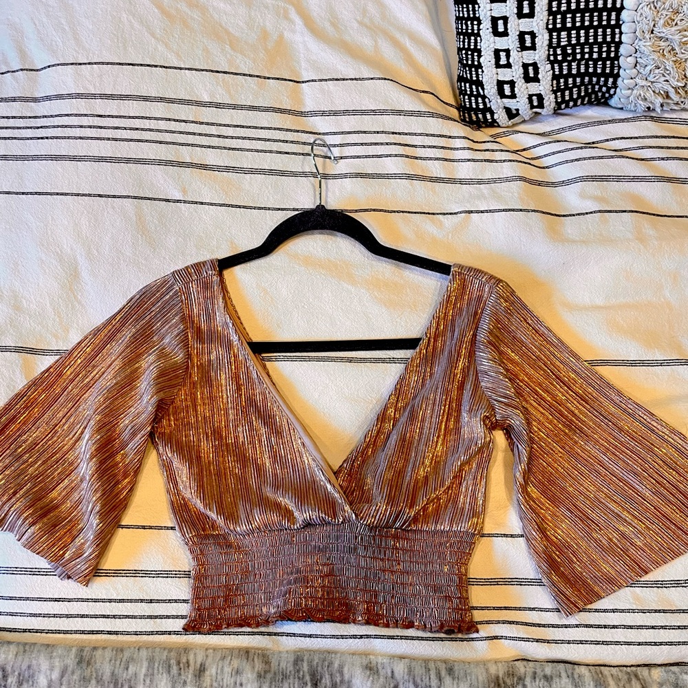 Forever 21 Flutter Sleeve V-Neck Crop Top, S